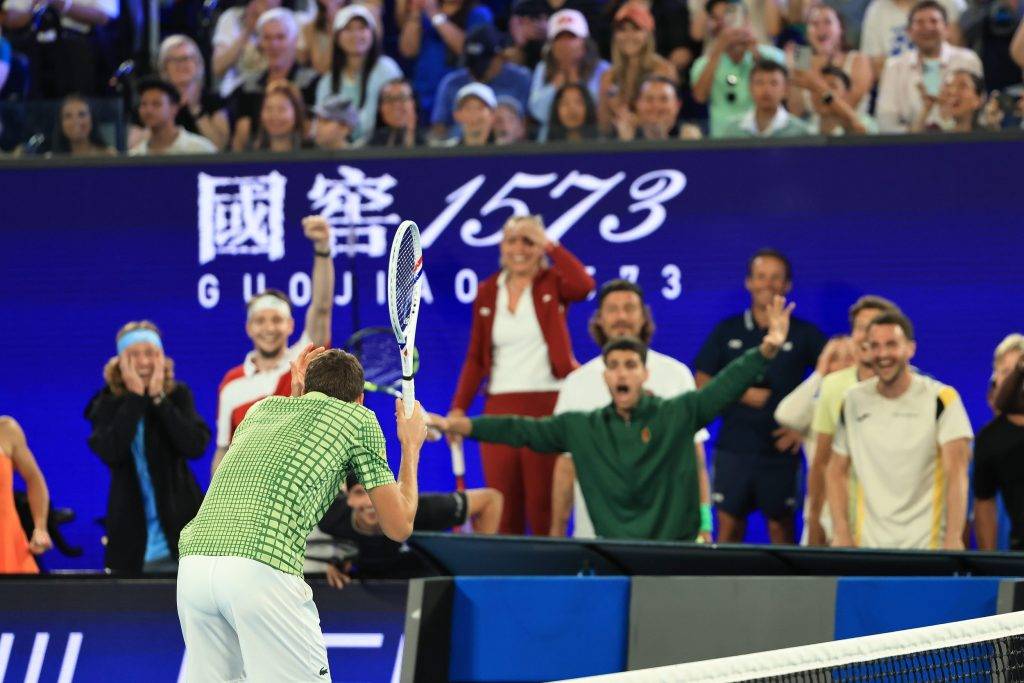 费德勒赛事官方发布比分优势明显新规，巴黎圣日耳曼争议不断！的简单介绍